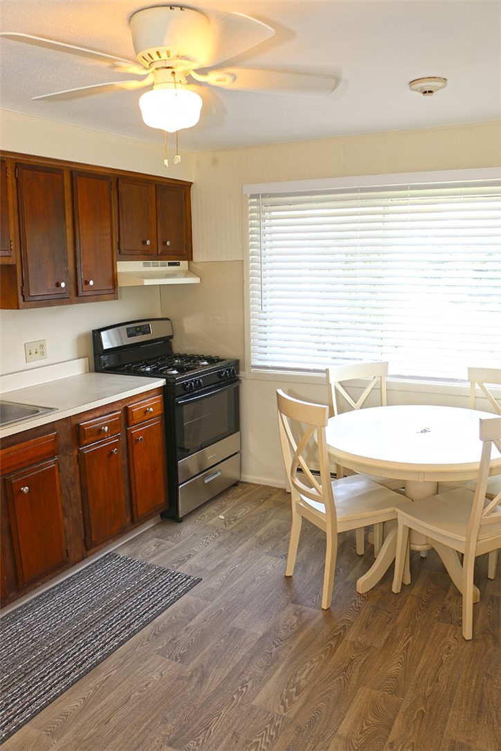 494 Putnam Pike B11