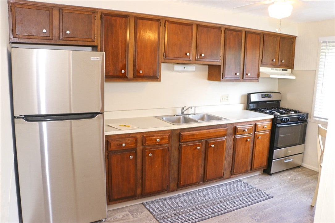 494 Putnam Pike B11