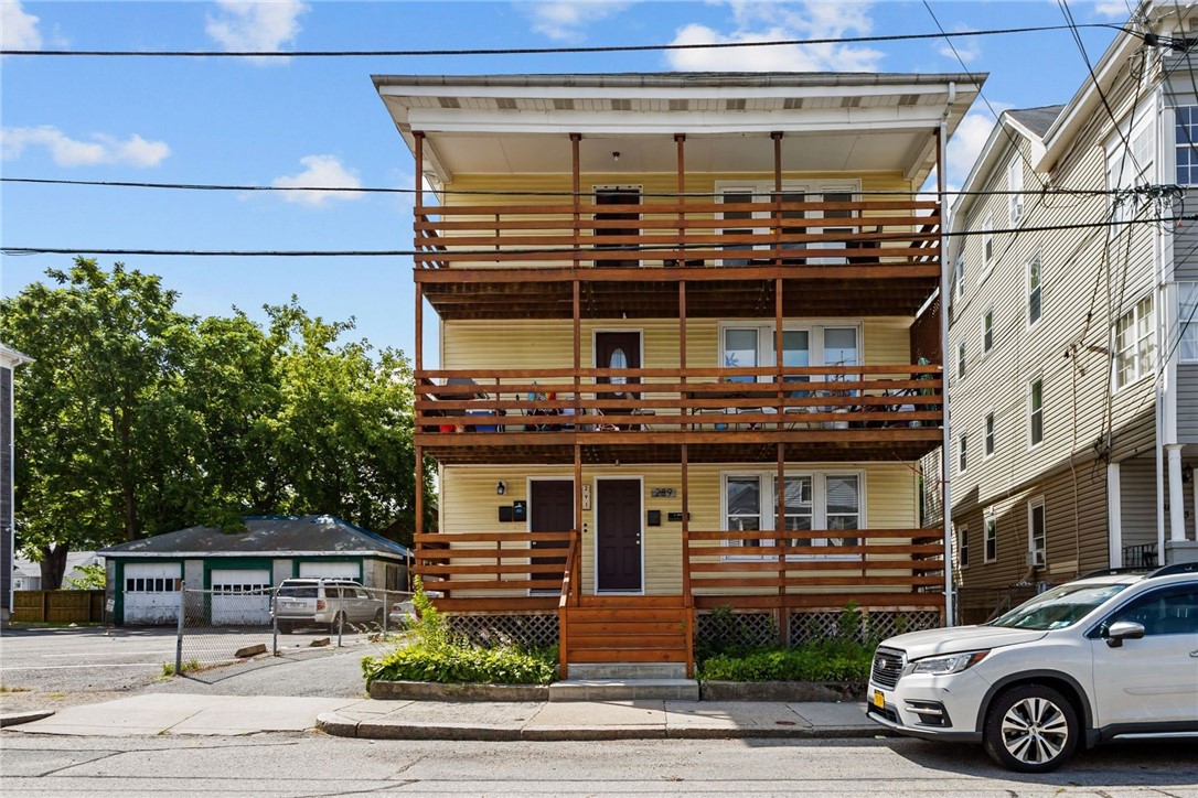 289 Mowry Street
