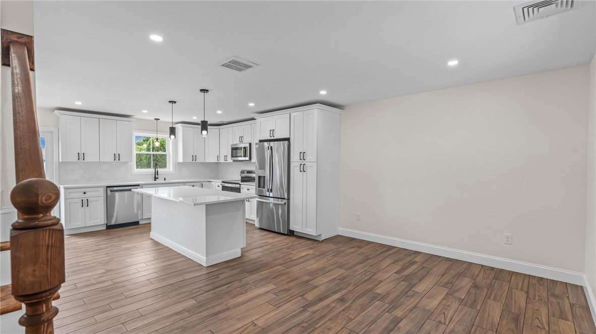 39 N Cornell Avenue