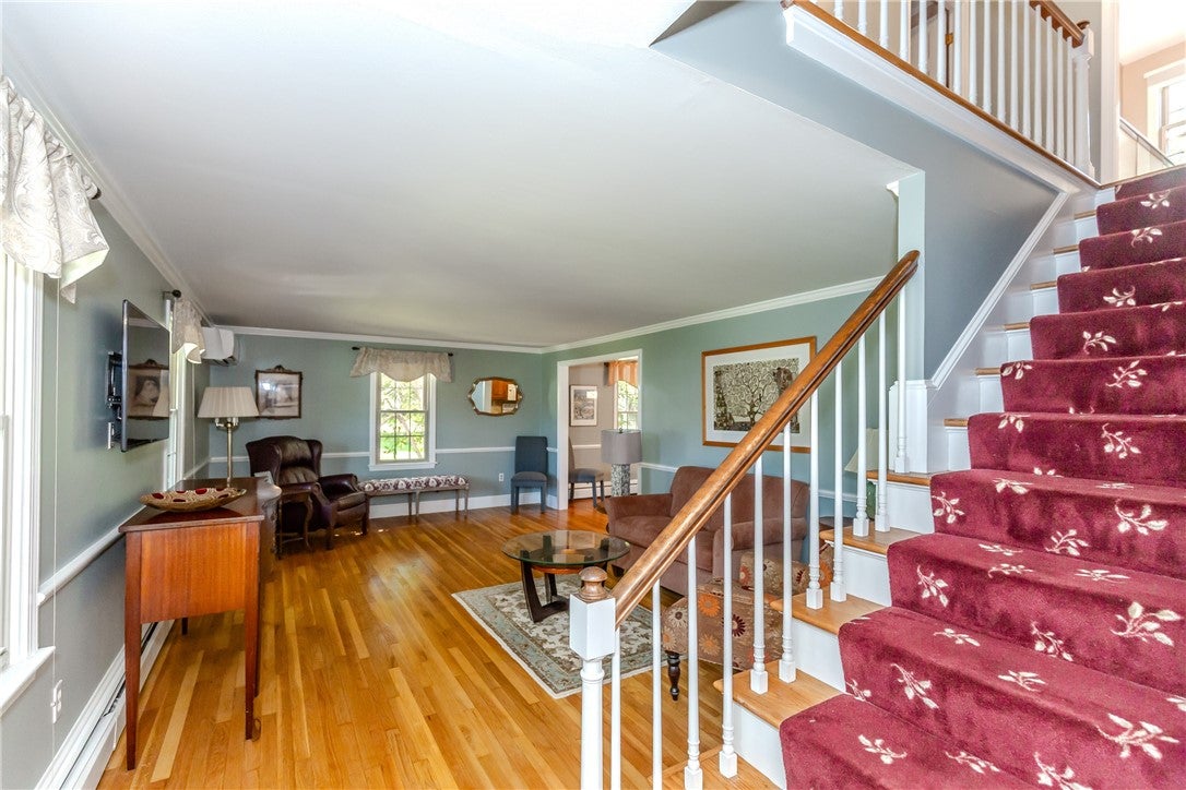 10 Circle Drive