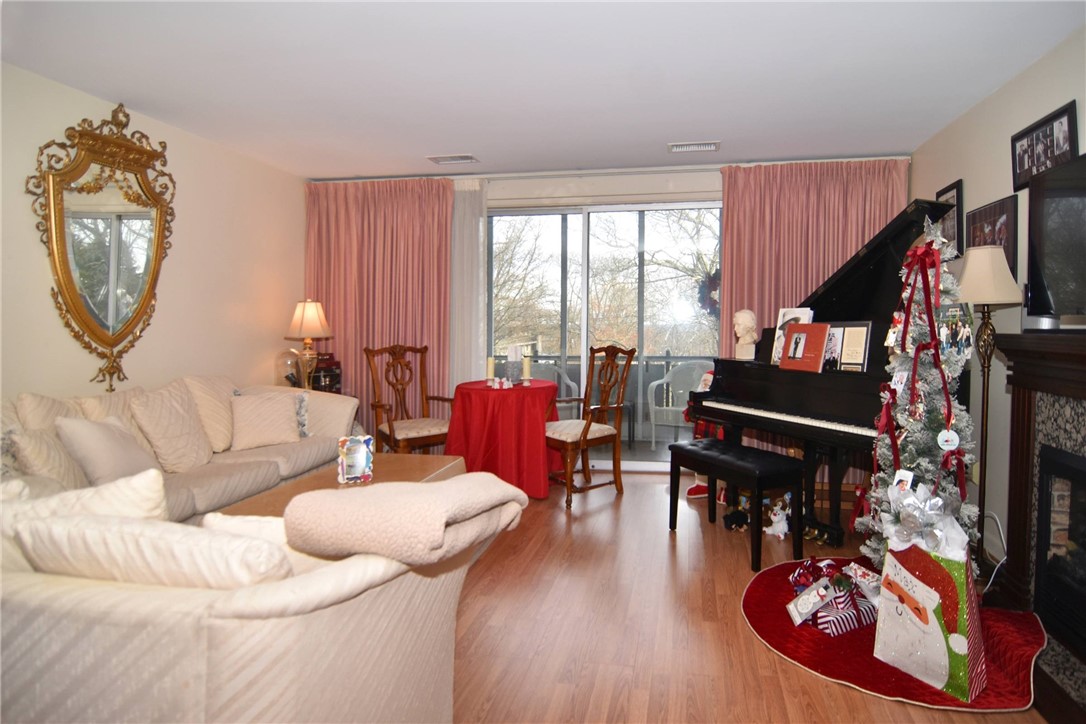 201 Hoffman Avenue 19