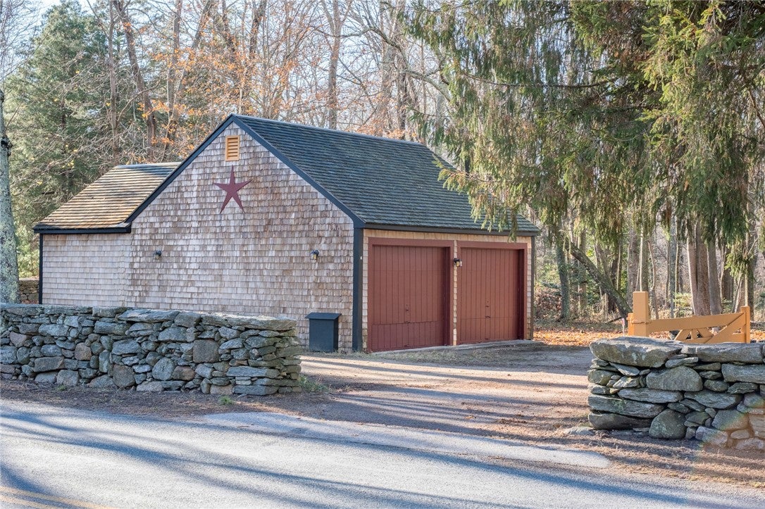 1724 South Road