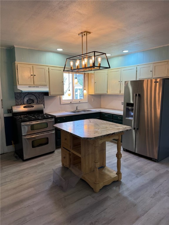 410 Carrington Avenue