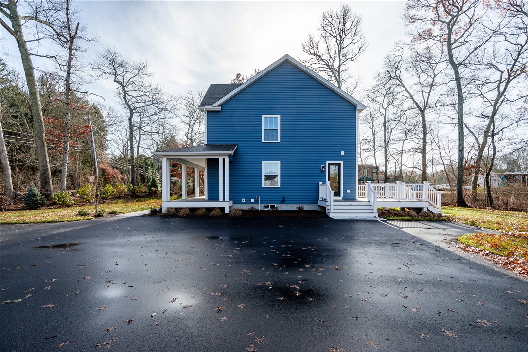 South Kingstown, Rhode Island 02879, United States, 2 Bedrooms Bedrooms, ,2 BathroomsBathrooms,Residential,Pending,251540