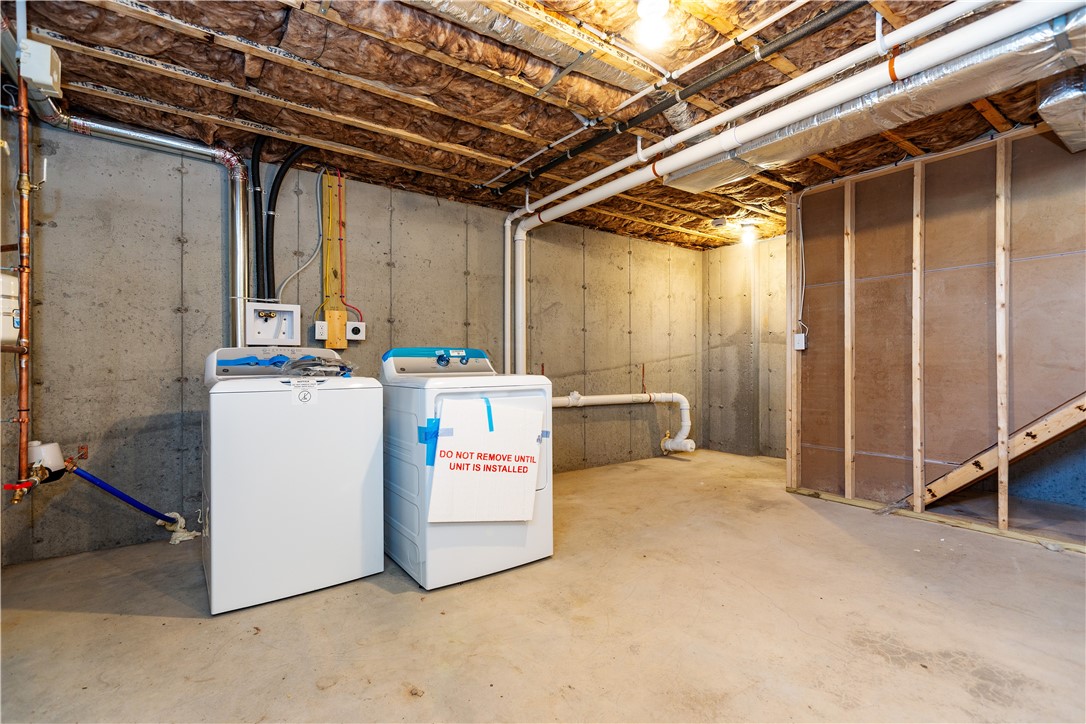 South Kingstown, Rhode Island 02879, United States, 2 Bedrooms Bedrooms, ,2 BathroomsBathrooms,Residential,Pending,251540