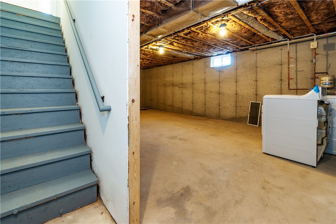 South Kingstown, Rhode Island 02879, United States, 2 Bedrooms Bedrooms, ,2 BathroomsBathrooms,Residential,Pending,251540