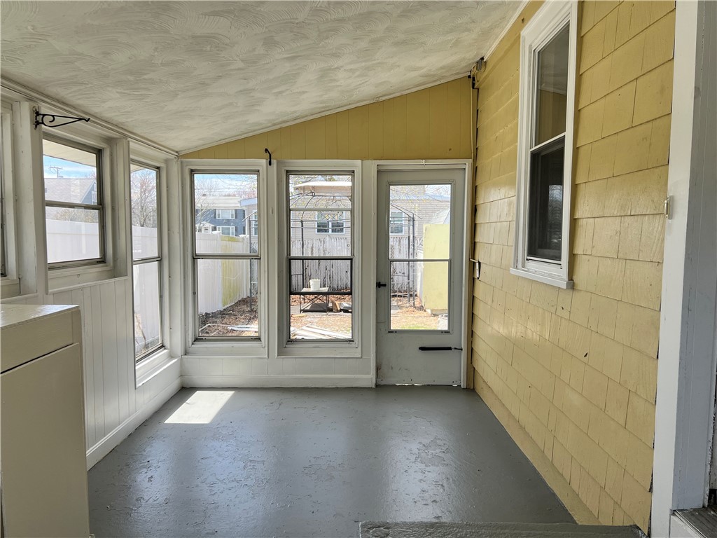 97 Courtney Avenue