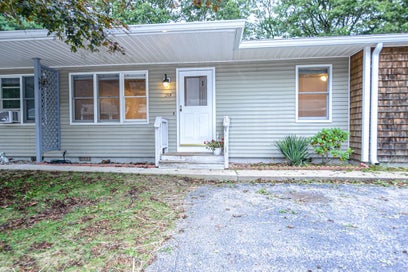 29 West Castle Way B Charlestown RI 02813