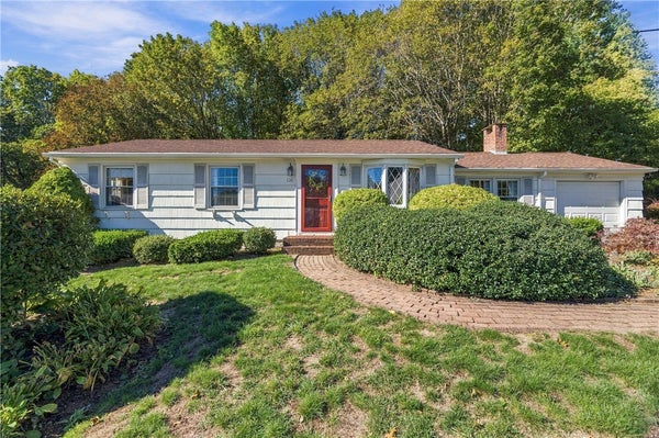 100 SLEEPY HOLLOW DR, CUMBERLAND, RI 02864 - Image ae8c45b77cd803d22772bf6dca030d09/2728301197