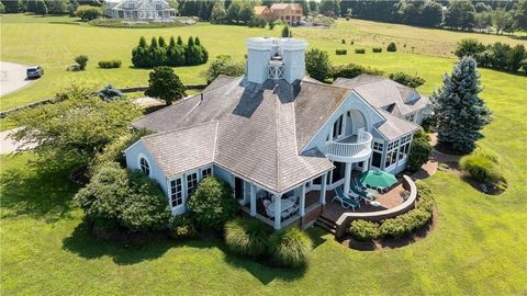 33 Courageous Circle Bristol RI 02809