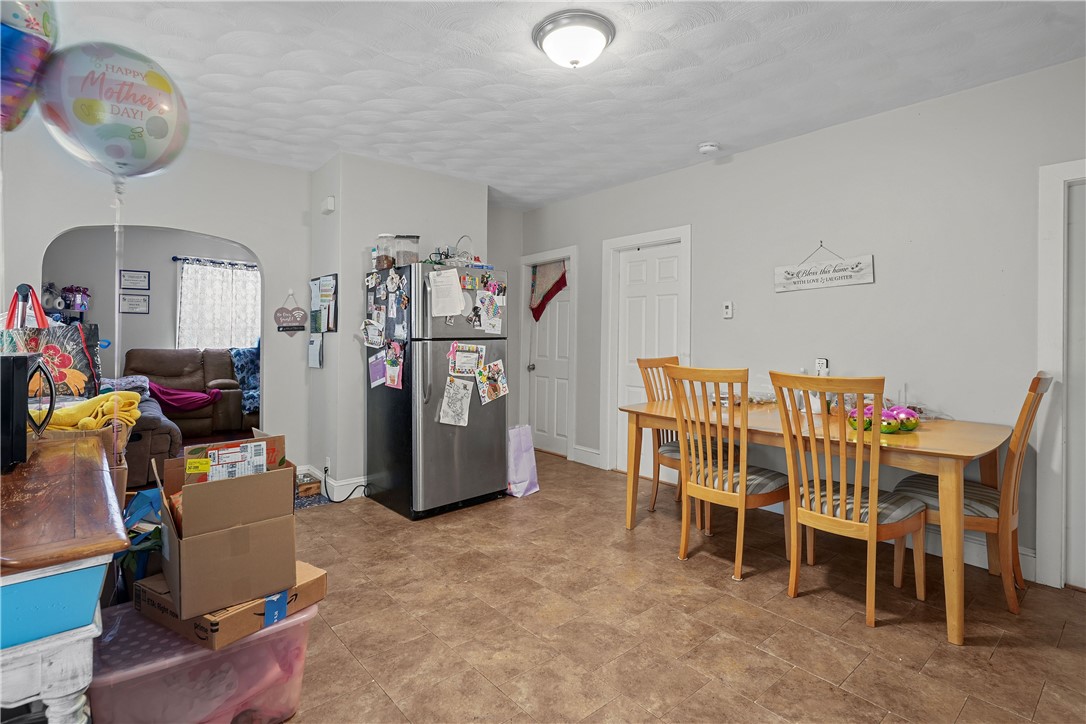 158 Newell Avenue 160