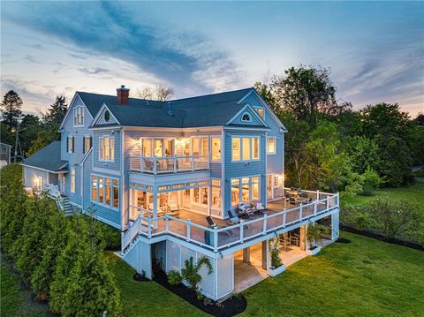 22 Tyler Point Road Barrington RI 02806
