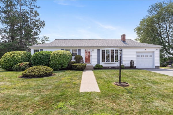 4 EISENHOWER ST, CUMBERLAND, RI 02864 - Image aefded16b2e75221da92a2c60399bdda/2392742583