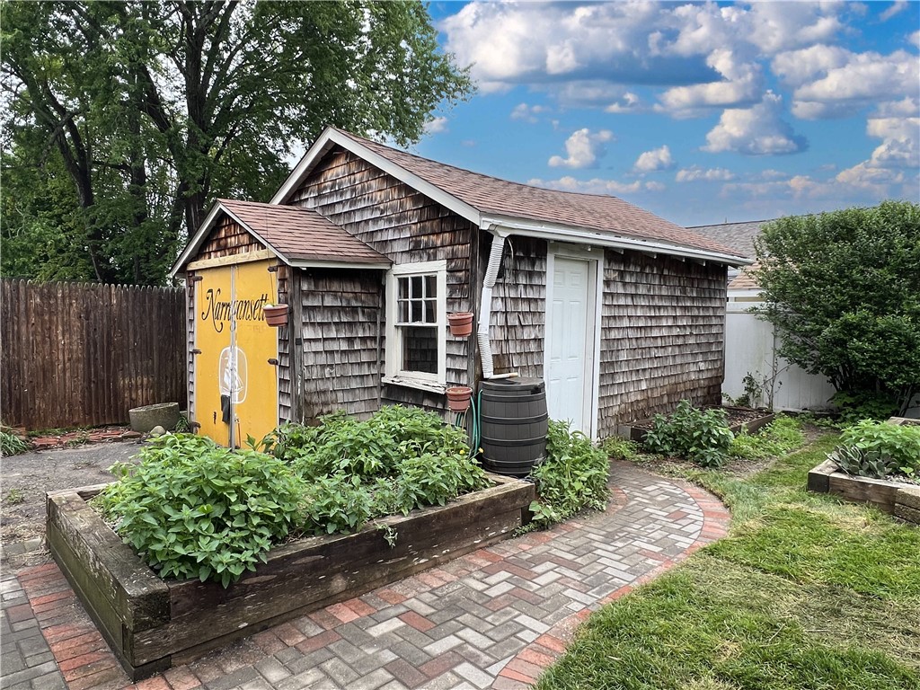 61 Blanding Avenue