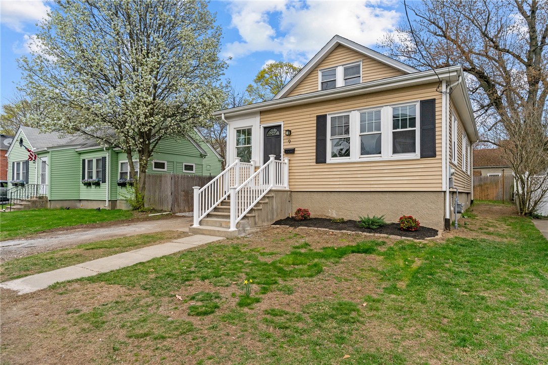 9 LOOKOUT Avenue