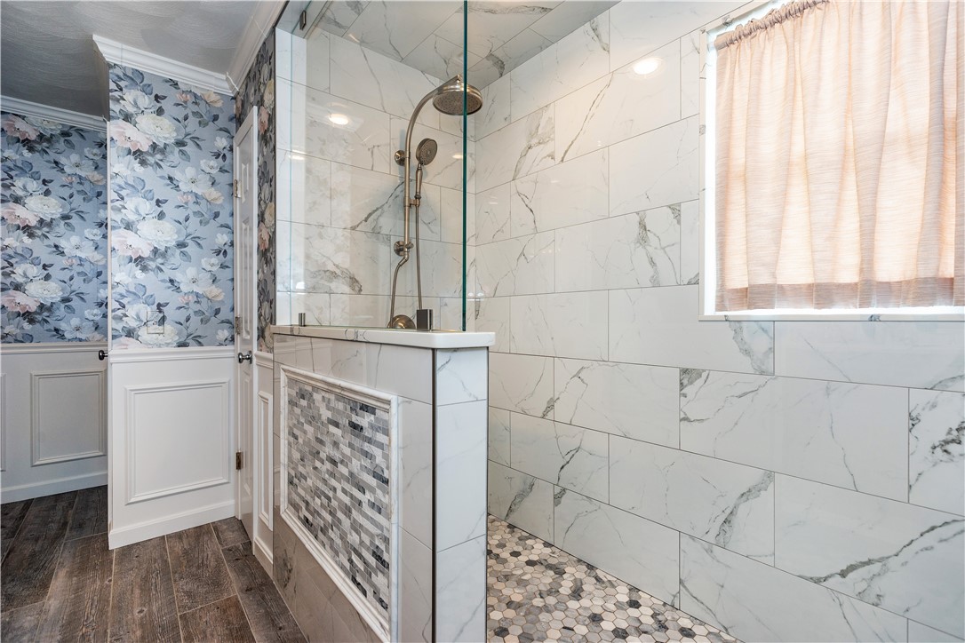 Cranston, Rhode Island 02921, United States, 4 Bedrooms Bedrooms, ,3 BathroomsBathrooms,Residential,Active,190387