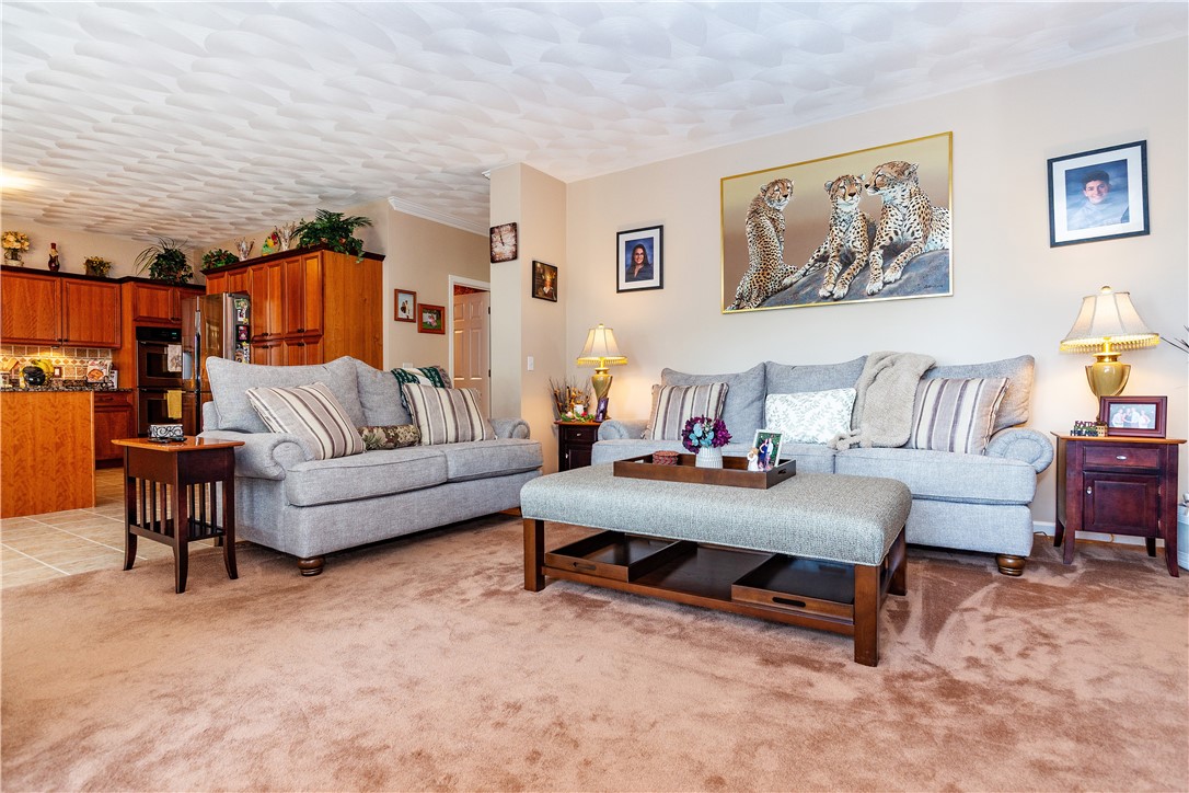 Cranston, Rhode Island 02921, United States, 4 Bedrooms Bedrooms, ,3 BathroomsBathrooms,Residential,Active,190387