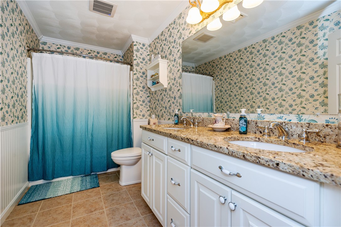 Cranston, Rhode Island 02921, United States, 4 Bedrooms Bedrooms, ,3 BathroomsBathrooms,Residential,Active,190387