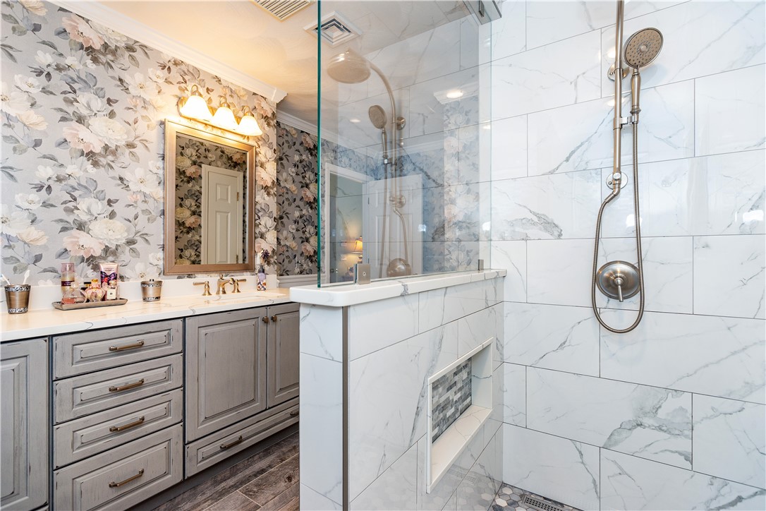 Cranston, Rhode Island 02921, United States, 4 Bedrooms Bedrooms, ,3 BathroomsBathrooms,Residential,Active,190387