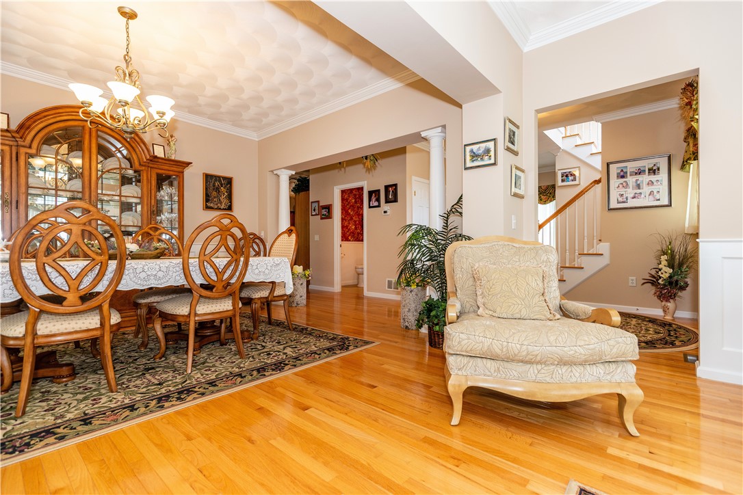 Cranston, Rhode Island 02921, United States, 4 Bedrooms Bedrooms, ,3 BathroomsBathrooms,Residential,Active,190387