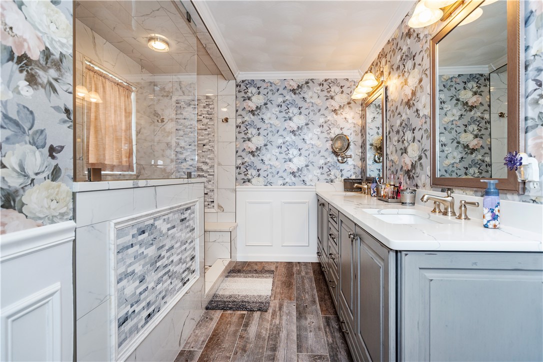 Cranston, Rhode Island 02921, United States, 4 Bedrooms Bedrooms, ,3 BathroomsBathrooms,Residential,Active,190387