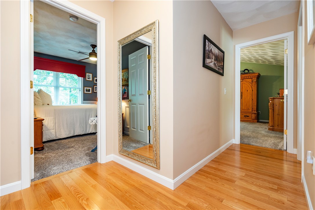 Cranston, Rhode Island 02921, United States, 4 Bedrooms Bedrooms, ,3 BathroomsBathrooms,Residential,Active,190387