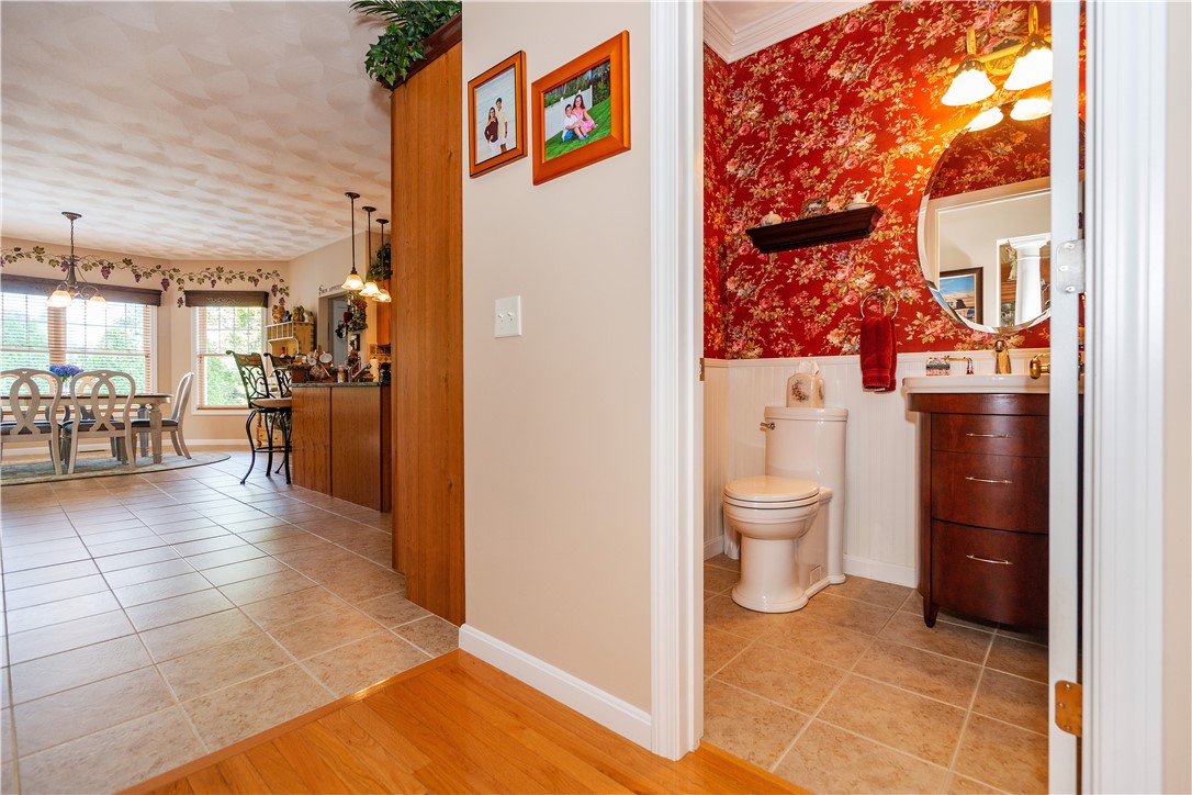 Cranston, Rhode Island 02921, United States, 4 Bedrooms Bedrooms, ,3 BathroomsBathrooms,Residential,Active,190387