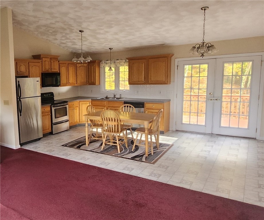 1144 Snake Hill Road