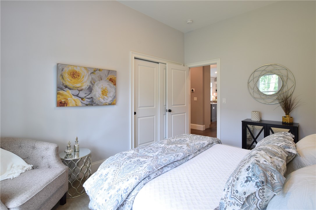 East Greenwich, Rhode Island, 02818, United States, 4 Bedrooms Bedrooms, ,3 BathroomsBathrooms,Residential,Active,1985551