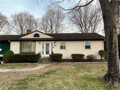 Single Family Residence in West Warwick RI 98 Acorn Lane.jpg