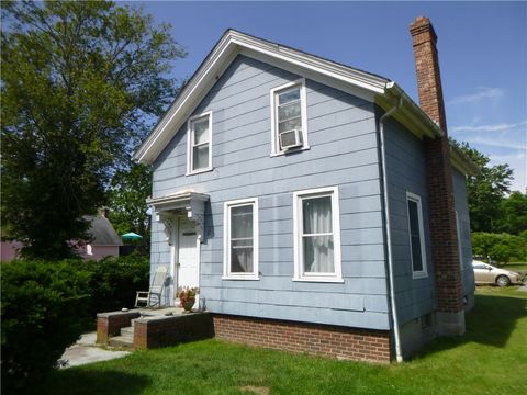 11 Alton Bradford Road Hopkinton RI 02808