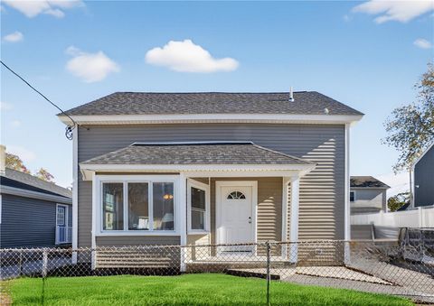 72 Stowe Avenue East Providence RI 02915