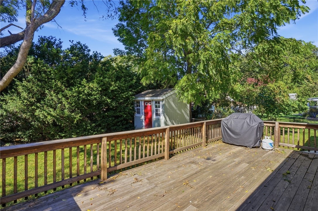 73 Pequot Trail