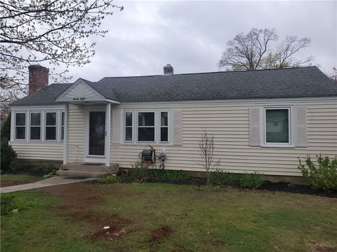 38 Rowe Avenue Warwick RI 02889