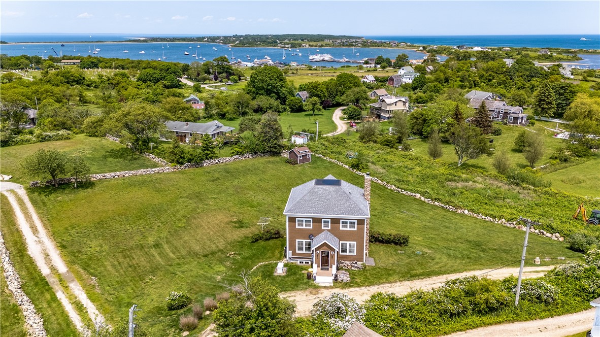1598 Center Road