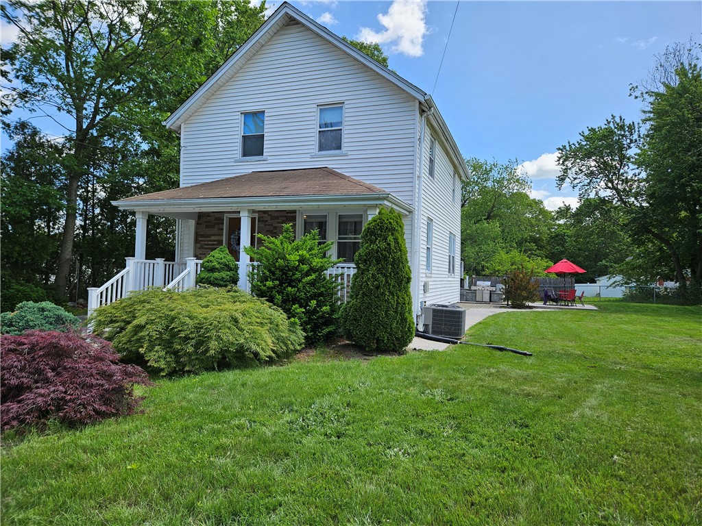 16 Boyd Avenue