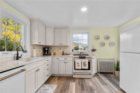 72 Kane Avenue Middletown RI 02842