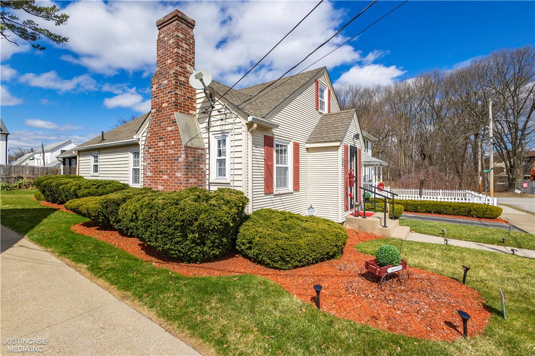 151 West Forest Avenue