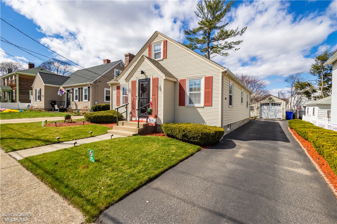 151 West Forest Avenue