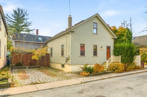 6 Sunshine Court Newport RI 02840