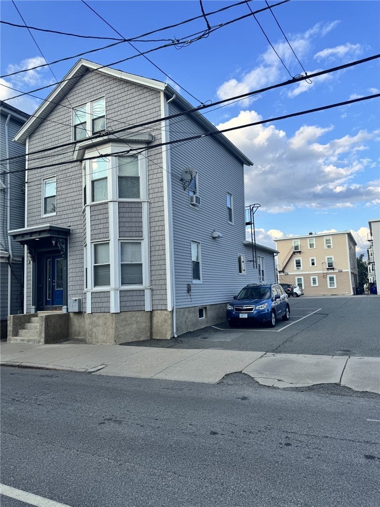 90 Sutton Street
