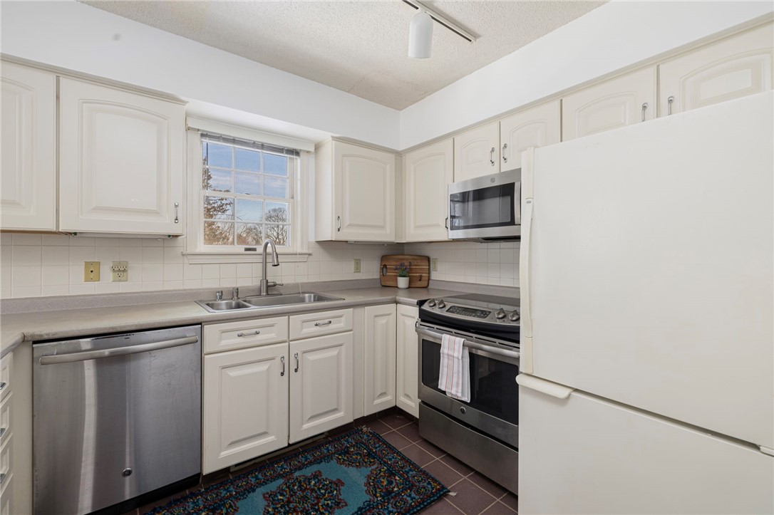 77 Narragansett Avenue C