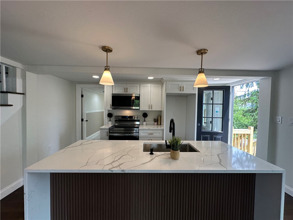 1185 Putnam Pike