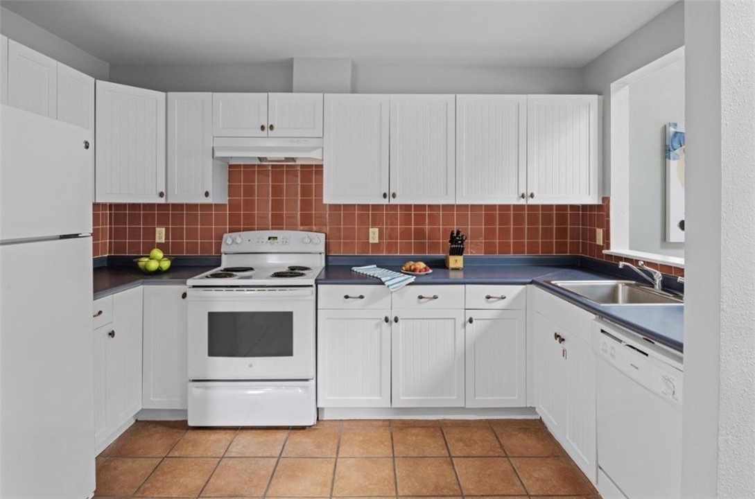 150 Bay View Drive 13