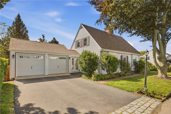 8 FORT HILL RD, BRISTOL, RI 02809 - Image b27bbc8014e2f8b1cba03dfa6ac59860/2769026506