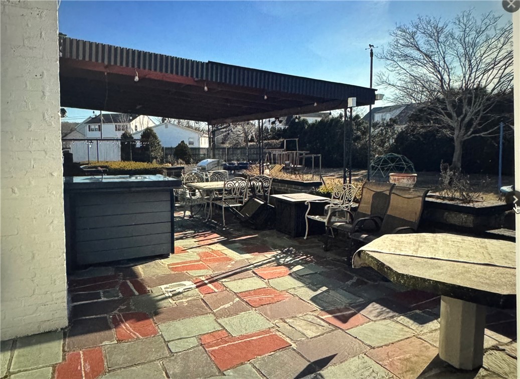 80 Phenix Avenue