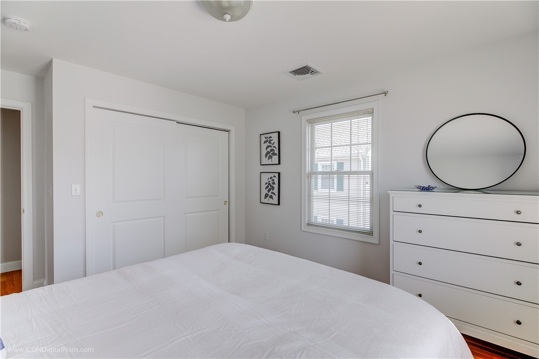 Newport, Rhode Island 02840, United States, 4 Bedrooms Bedrooms, ,2 BathroomsBathrooms,Residential,Active,207548