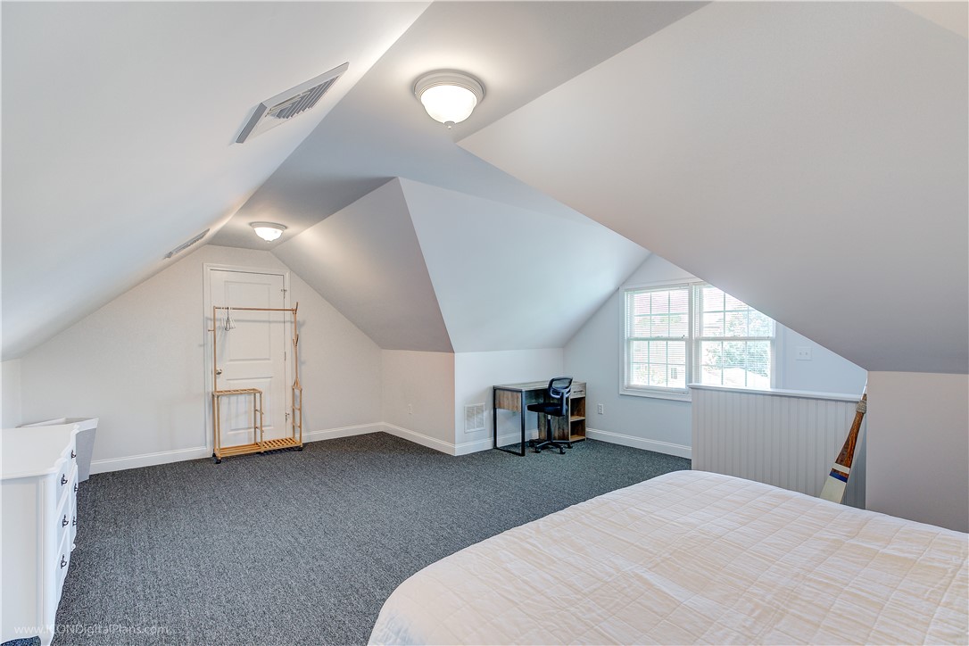 Newport, Rhode Island 02840, United States, 4 Bedrooms Bedrooms, ,2 BathroomsBathrooms,Residential,Active,207548