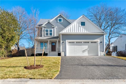 70 Magnolia Street Bristol RI 02809